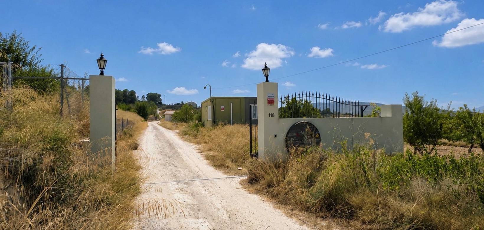 Resale - Country home - Pinoso
