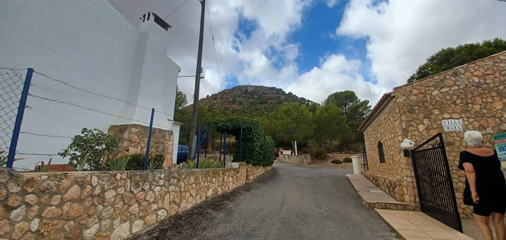 Resale - Country home - Yecla