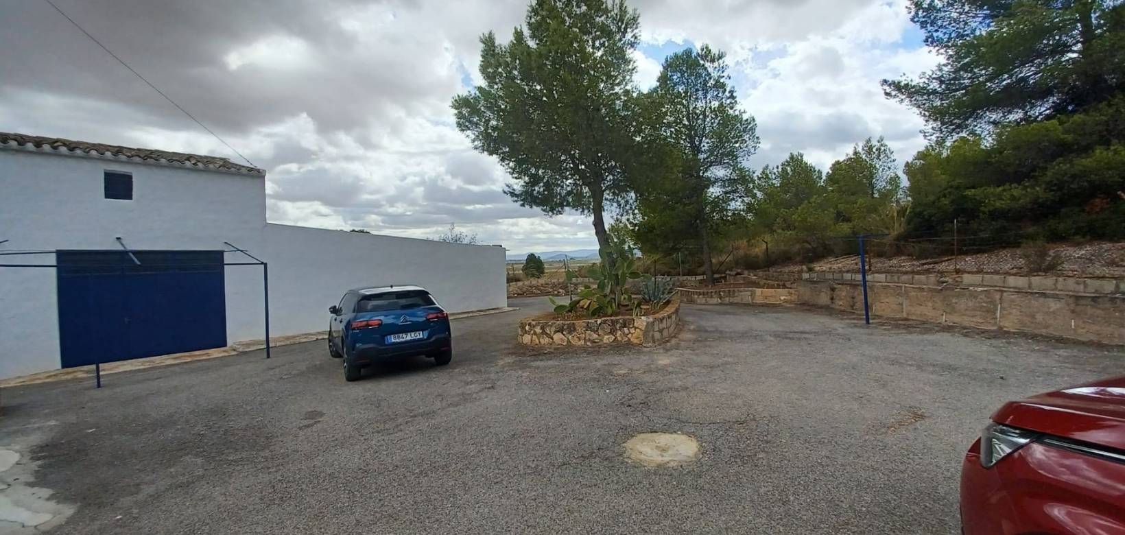 Resale - Country home - Yecla