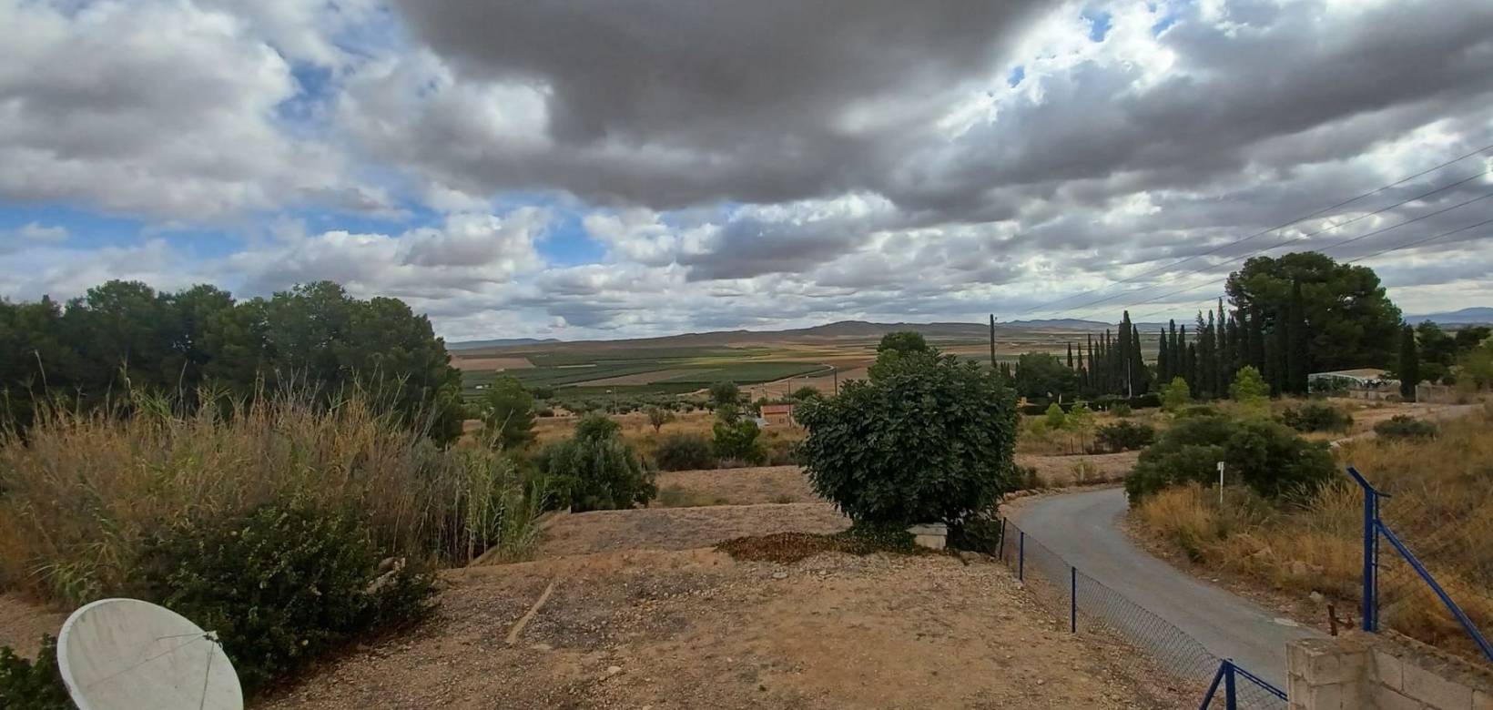 Resale - Country home - Yecla