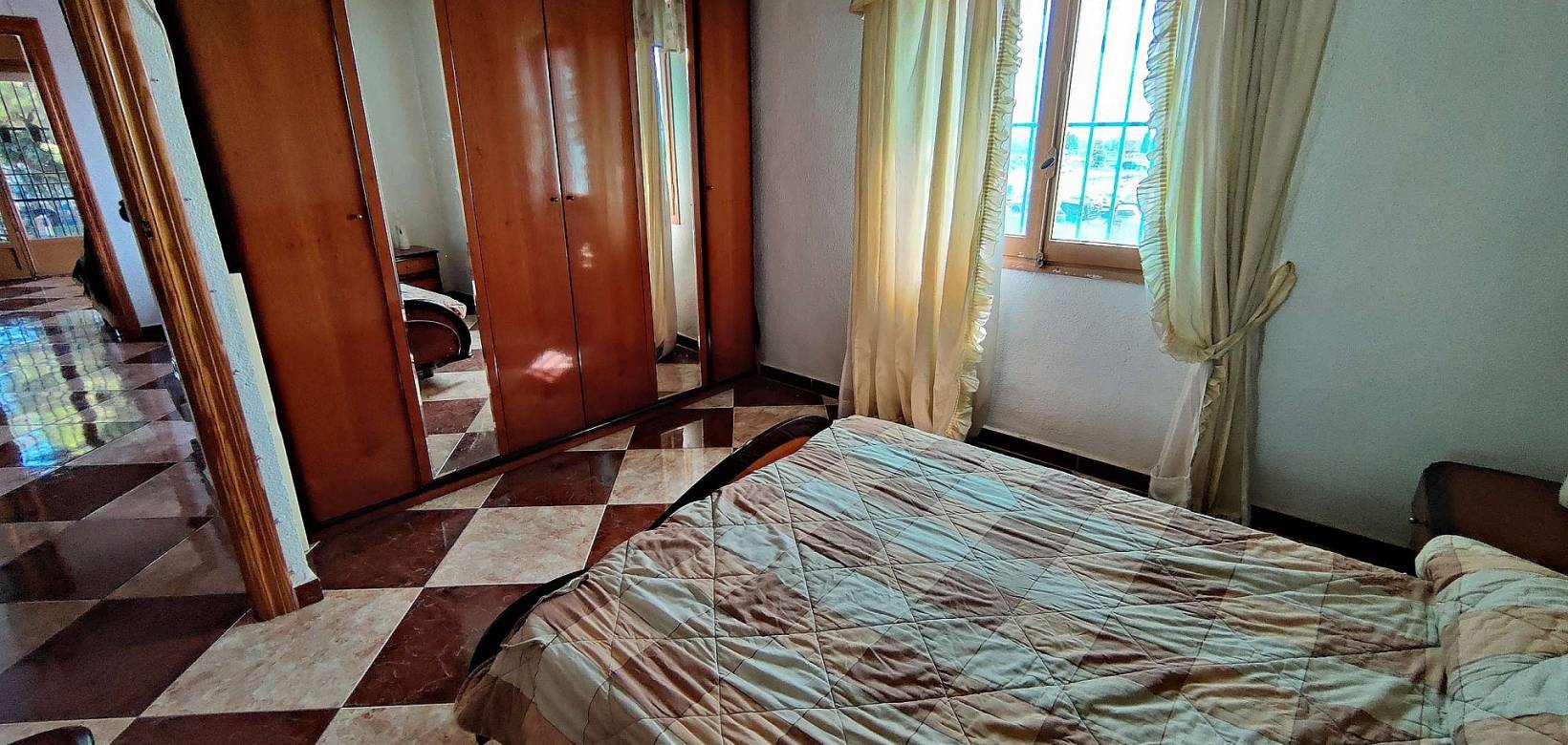 Resale - Country house - Crevillente