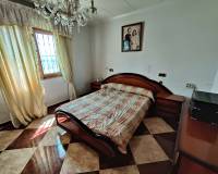 Resale - Country house - Crevillente