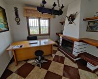 Resale - Country house - Crevillente