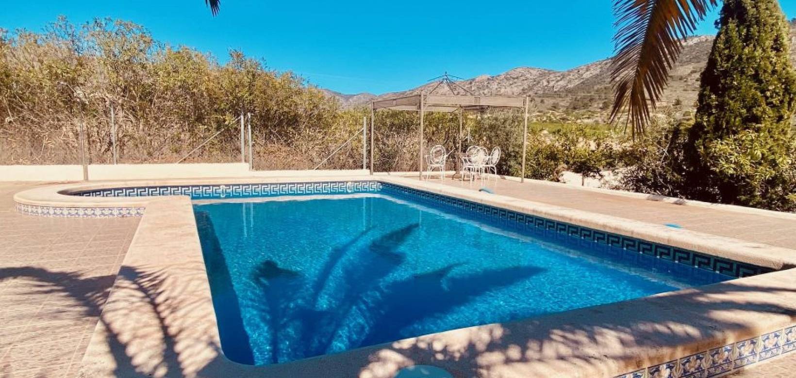 Resale - Country house - El Cantón