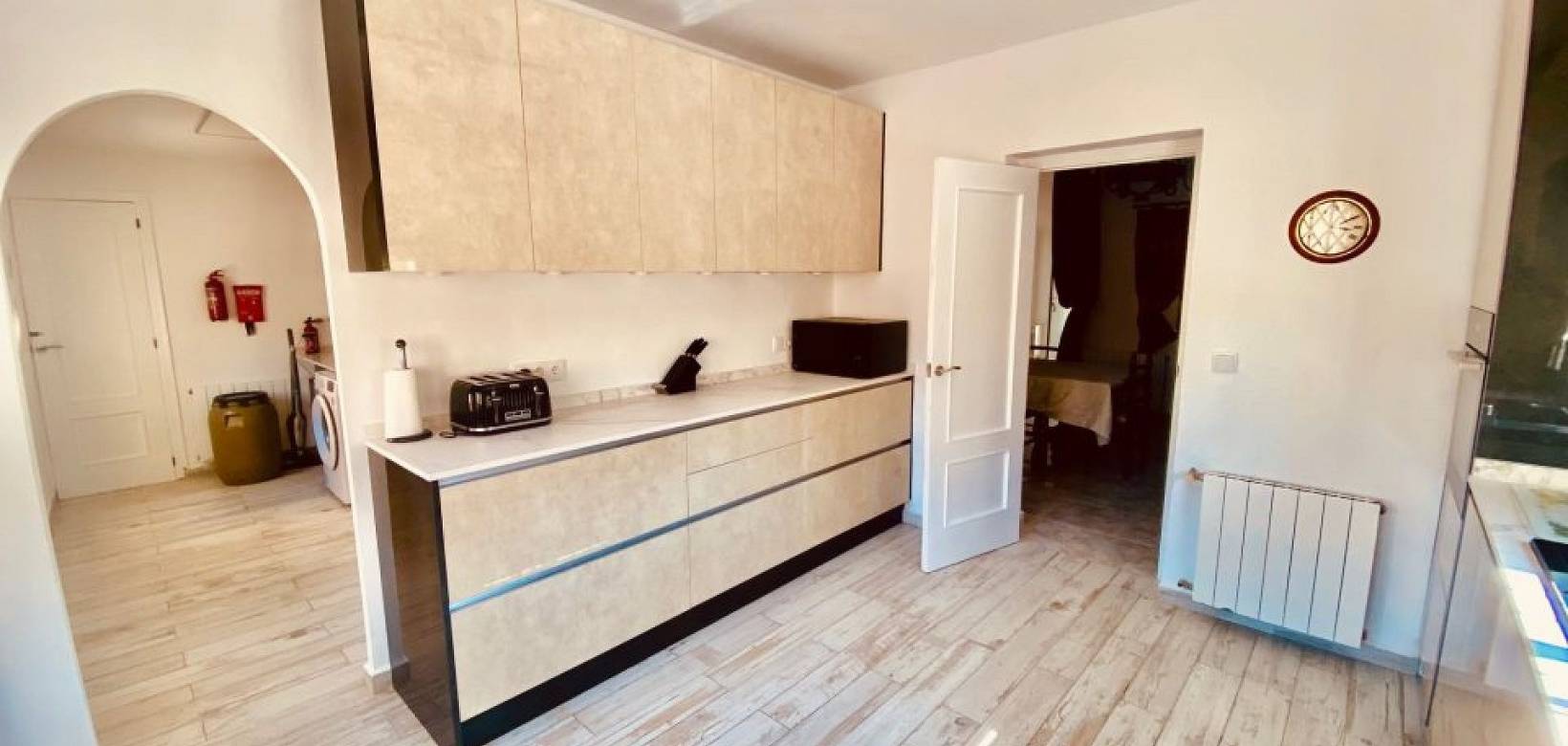 Resale - Country house - El Cantón