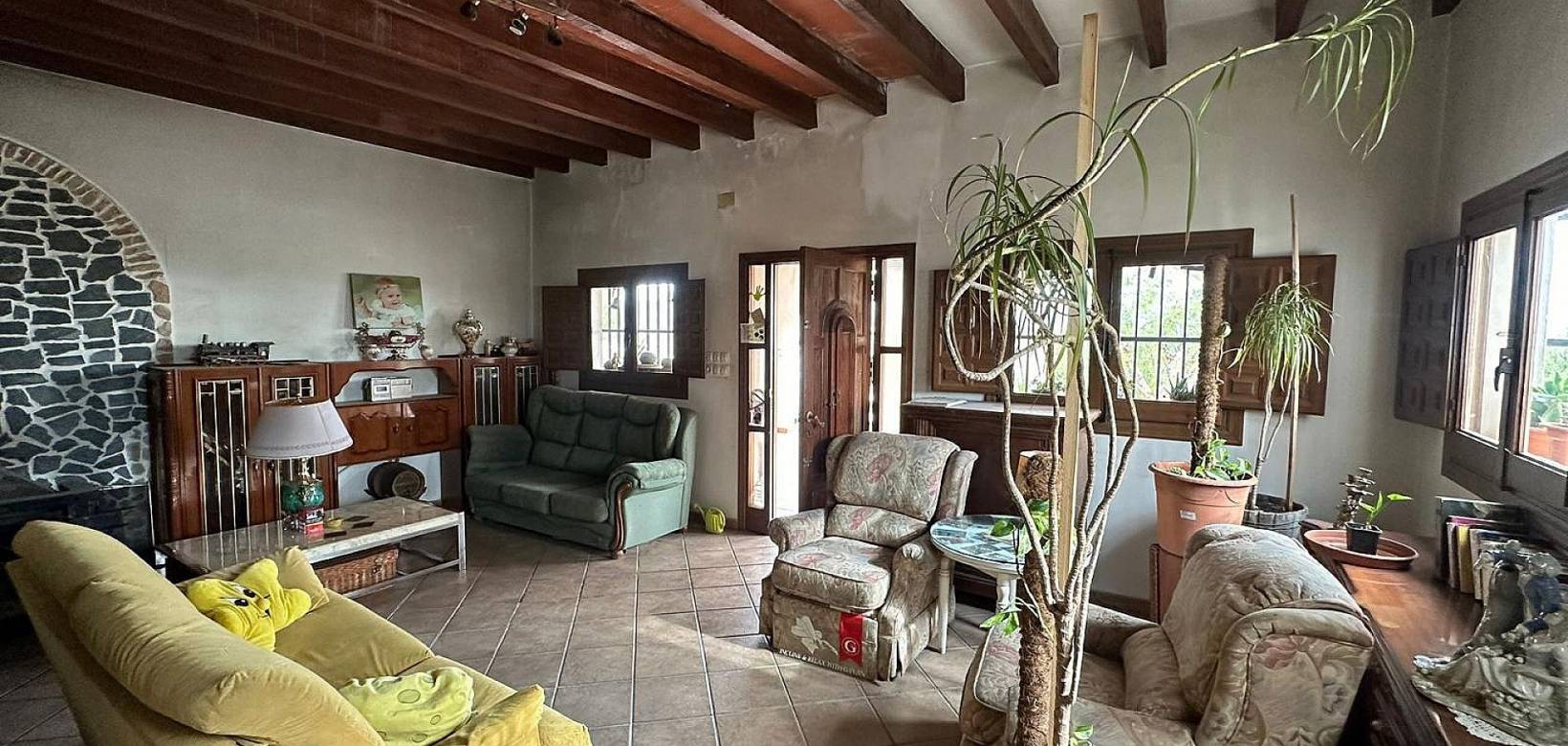 Resale - Country house - Novelda