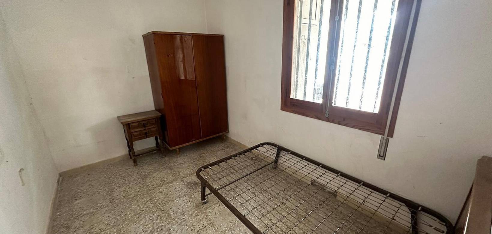 Resale - Country house - Novelda