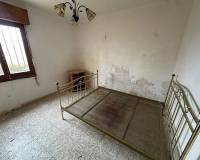 Resale - Country house - Novelda