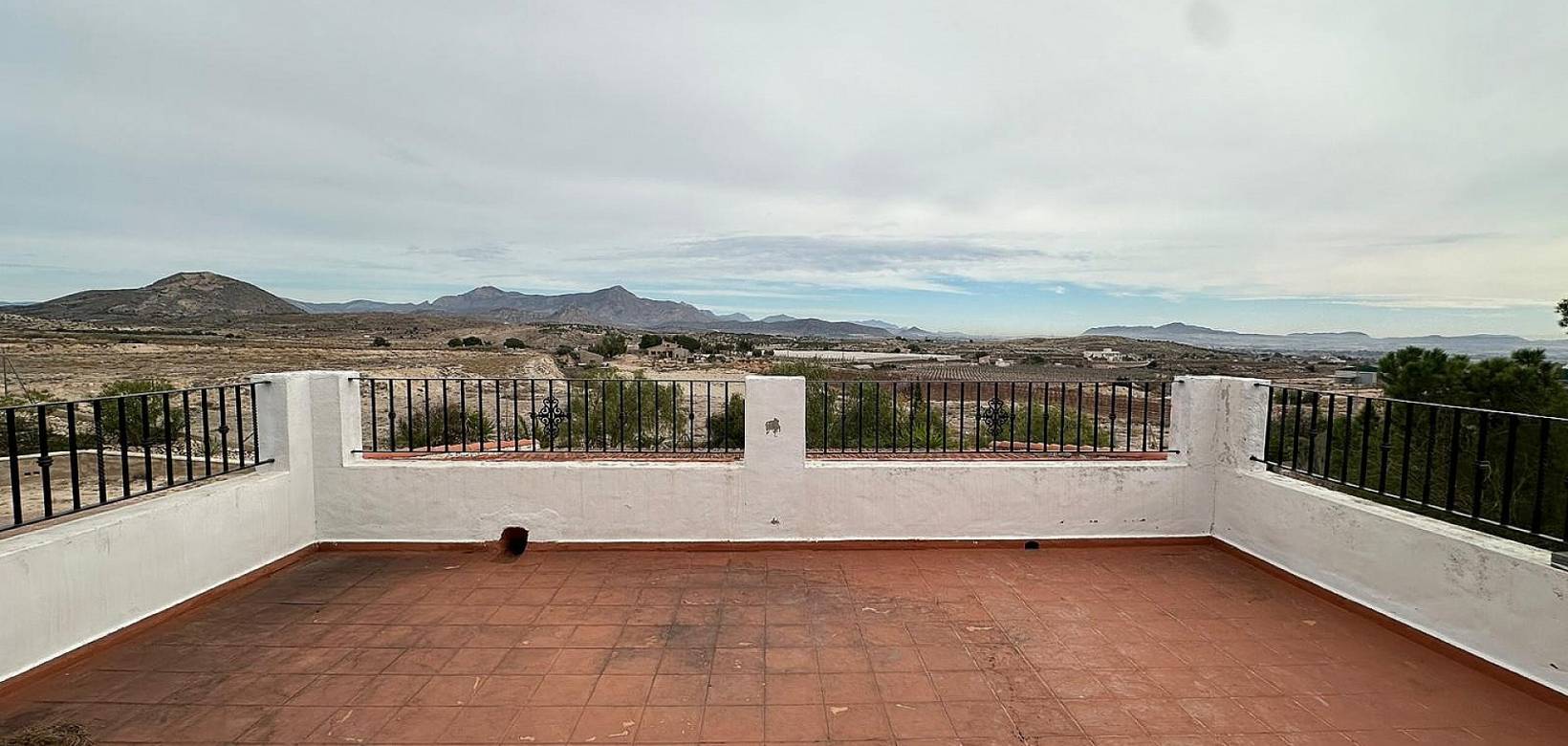 Resale - Country house - Novelda