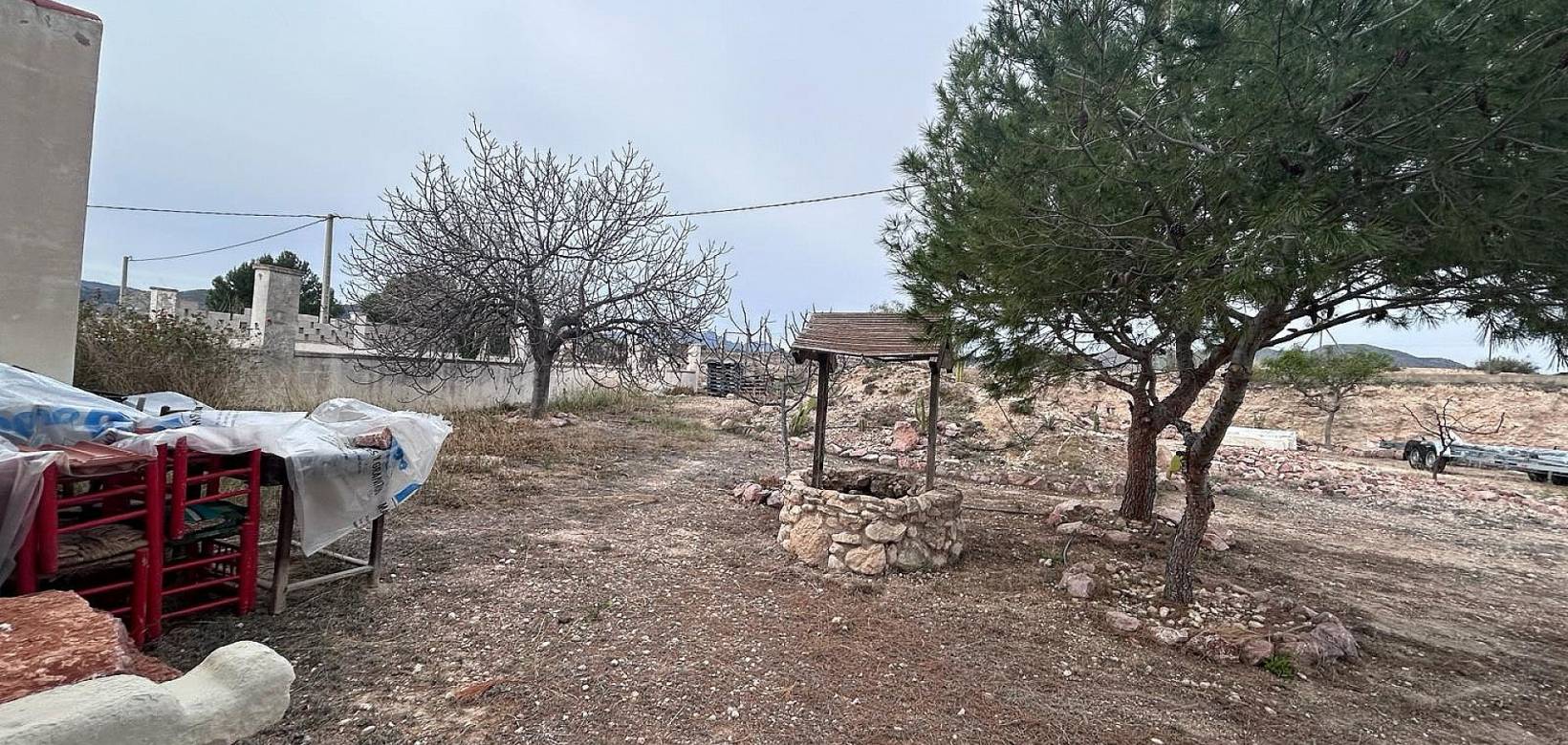 Resale - Country house - Novelda