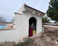 Resale - Country house - Novelda