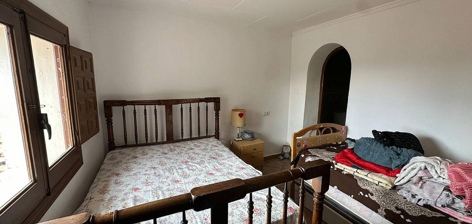 Resale - Country house - Novelda