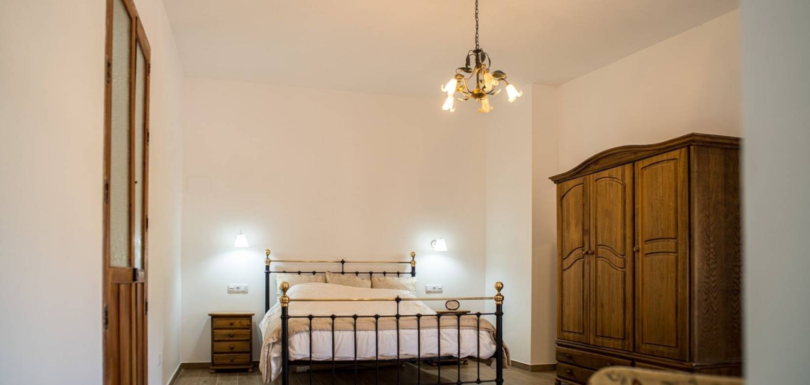 Resale - Country house - Pinoso