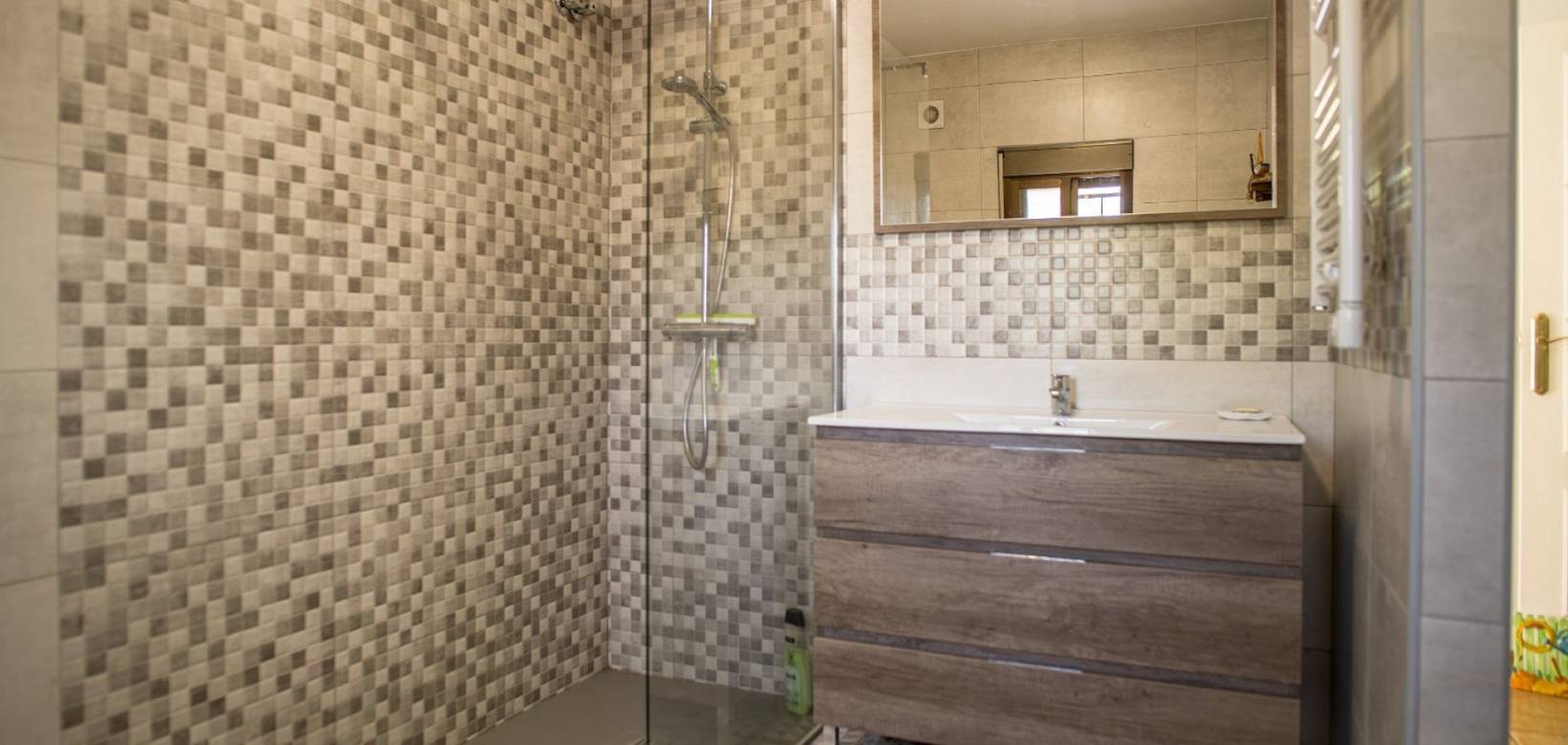 Resale - Country house - Pinoso