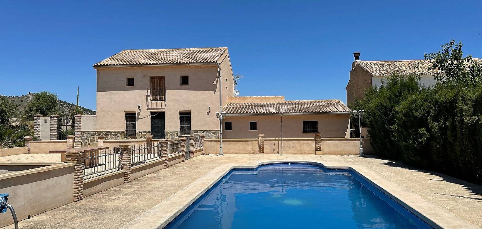 Resale - Country house - Raspay