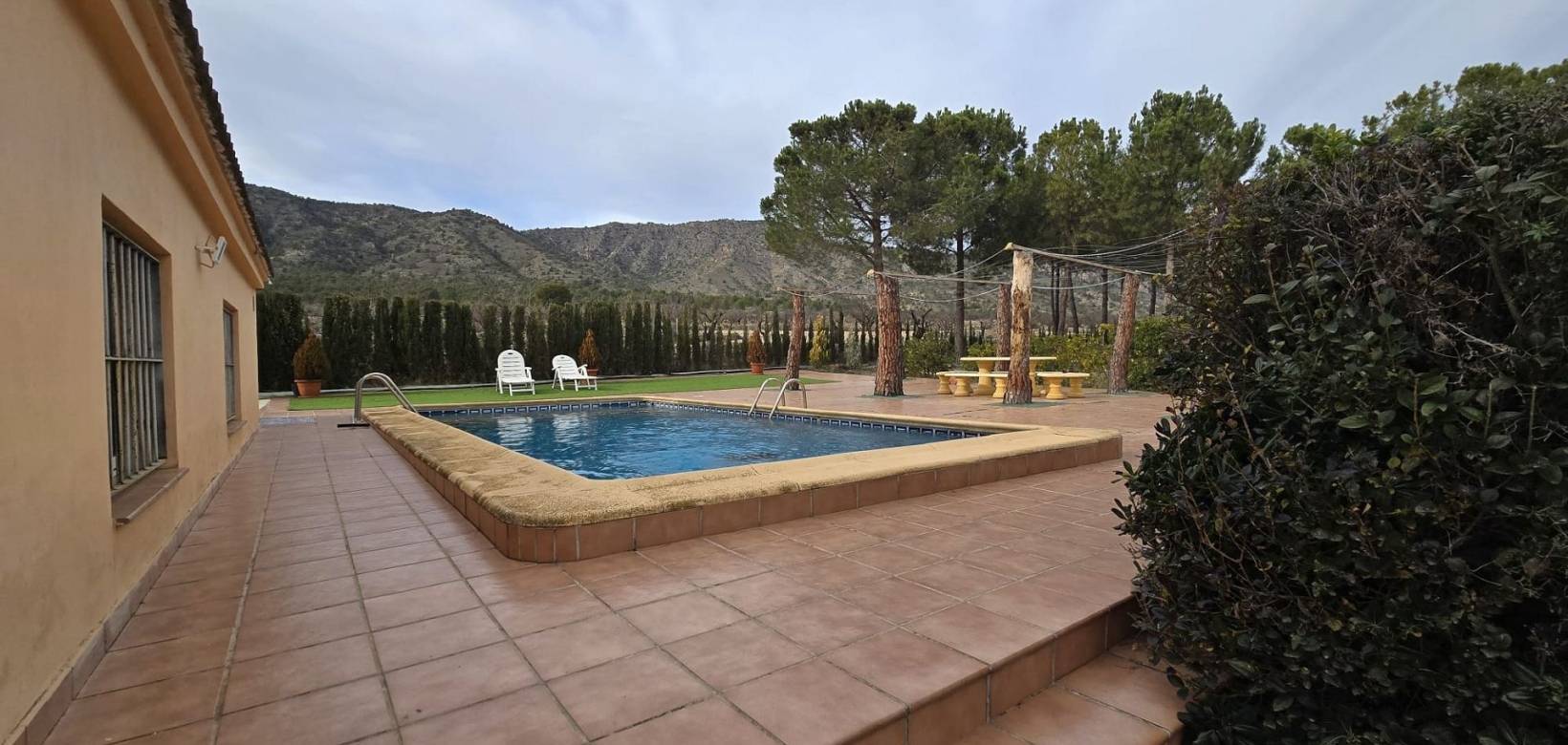 Resale - Country house - Salinas