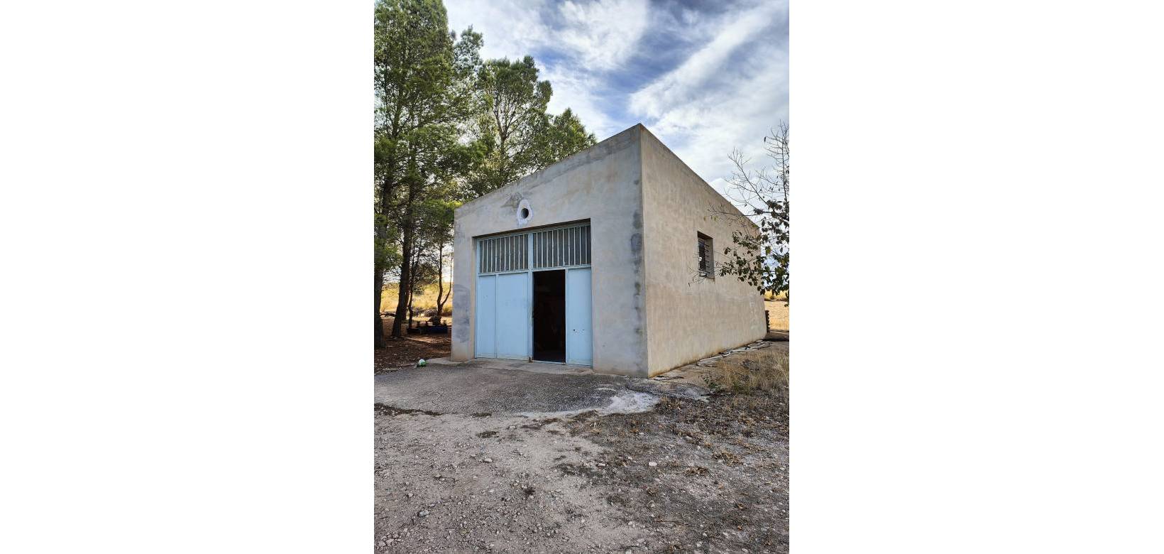 Resale - Country house - Yecla