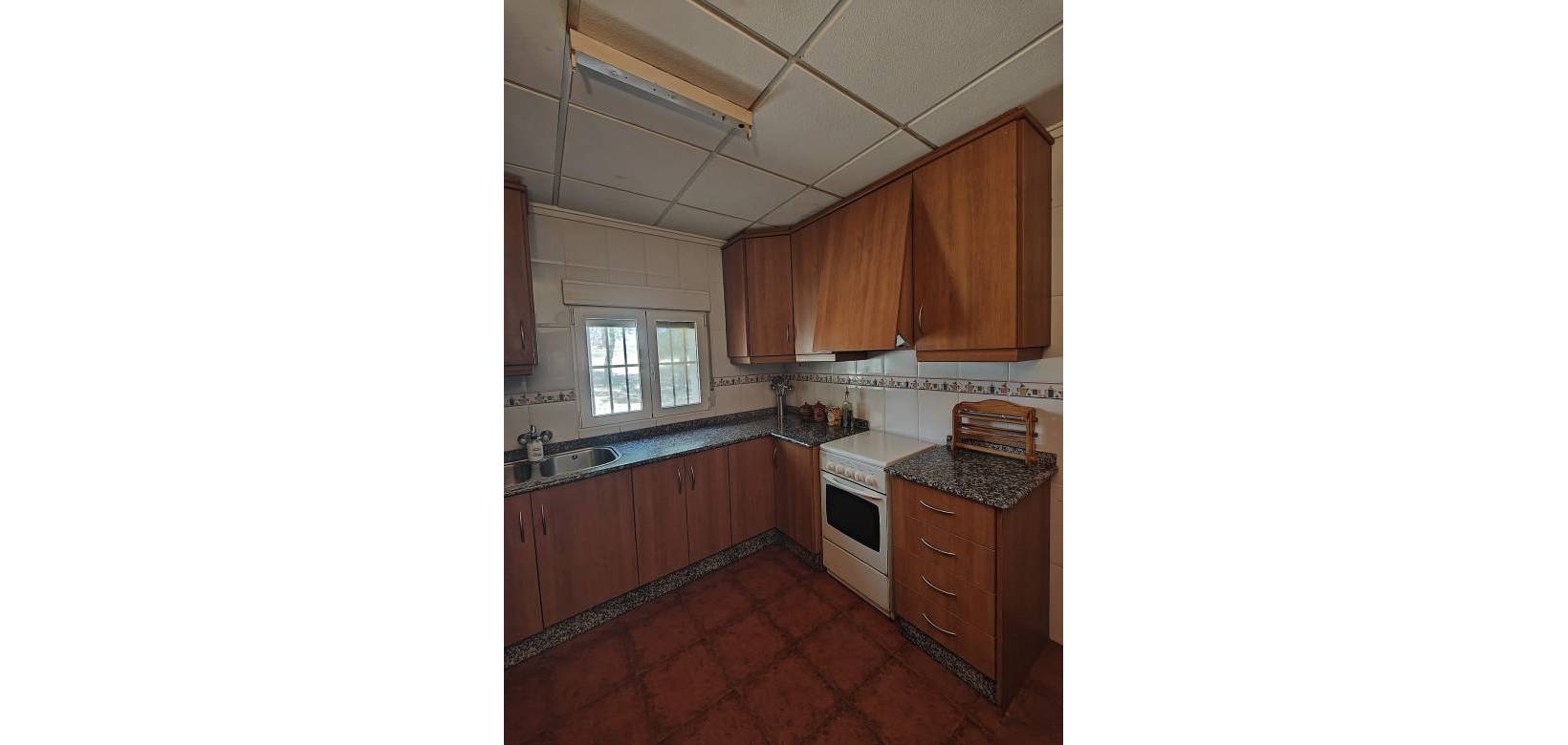 Resale - Country house - Yecla