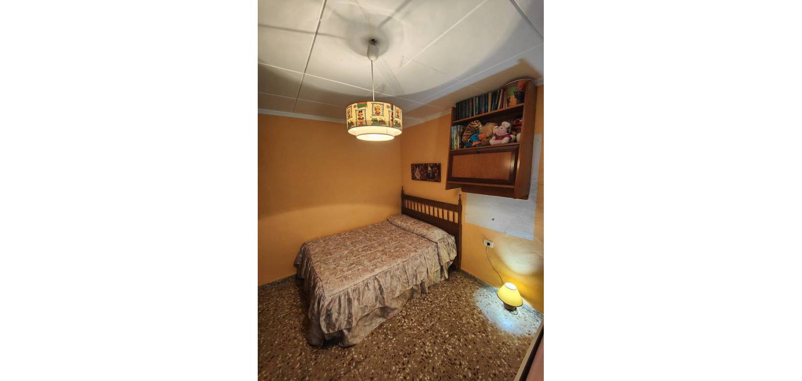 Resale - Country house - Yecla