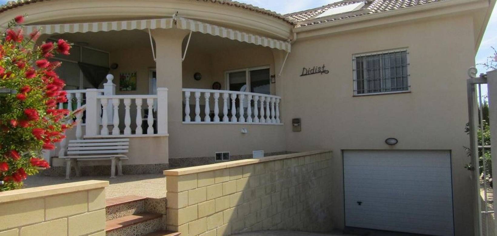 Resale - Detached villa - La Romana