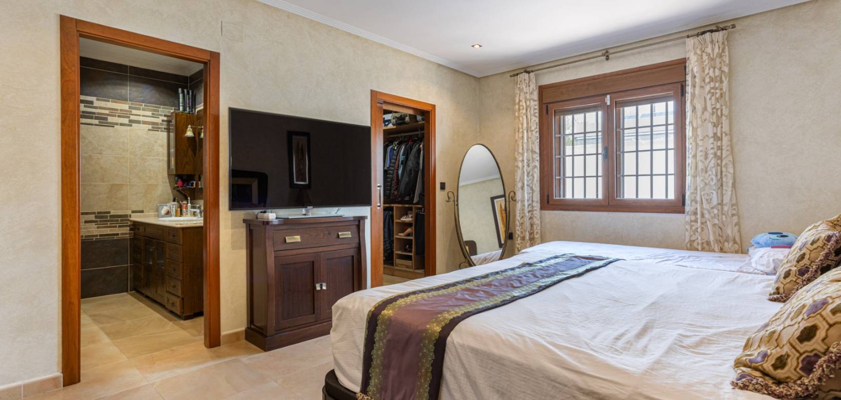 Resale - Detached villa - Los Montesinos - La Herrada