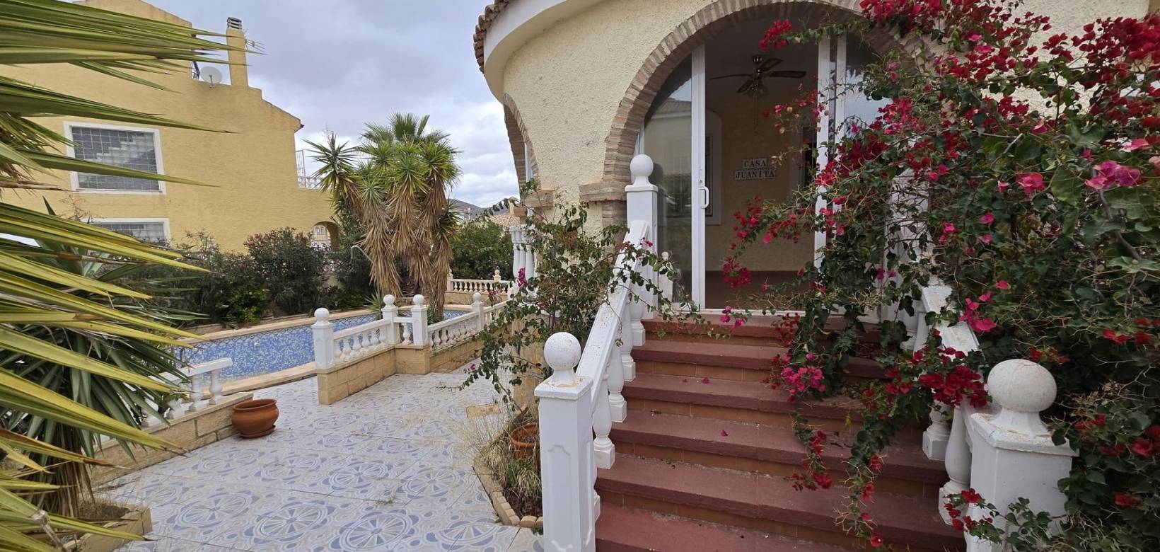 Resale - Detached villa - Monforte del Cid