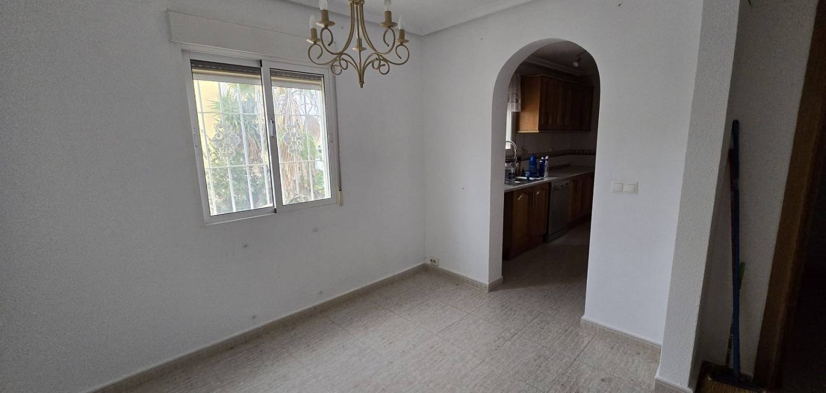 Resale - Detached villa - Monforte del Cid