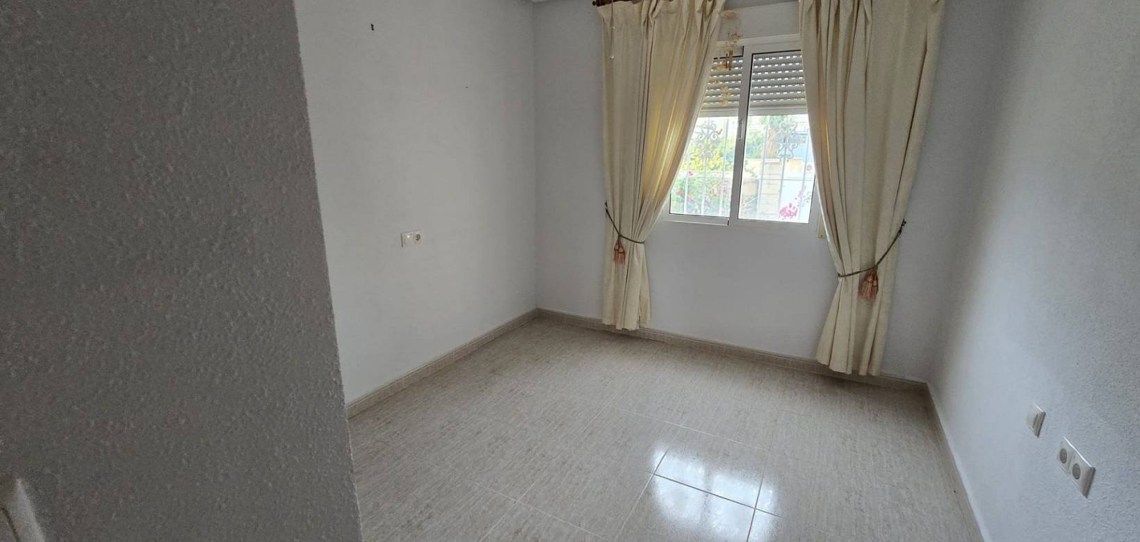 Resale - Detached villa - Monforte del Cid