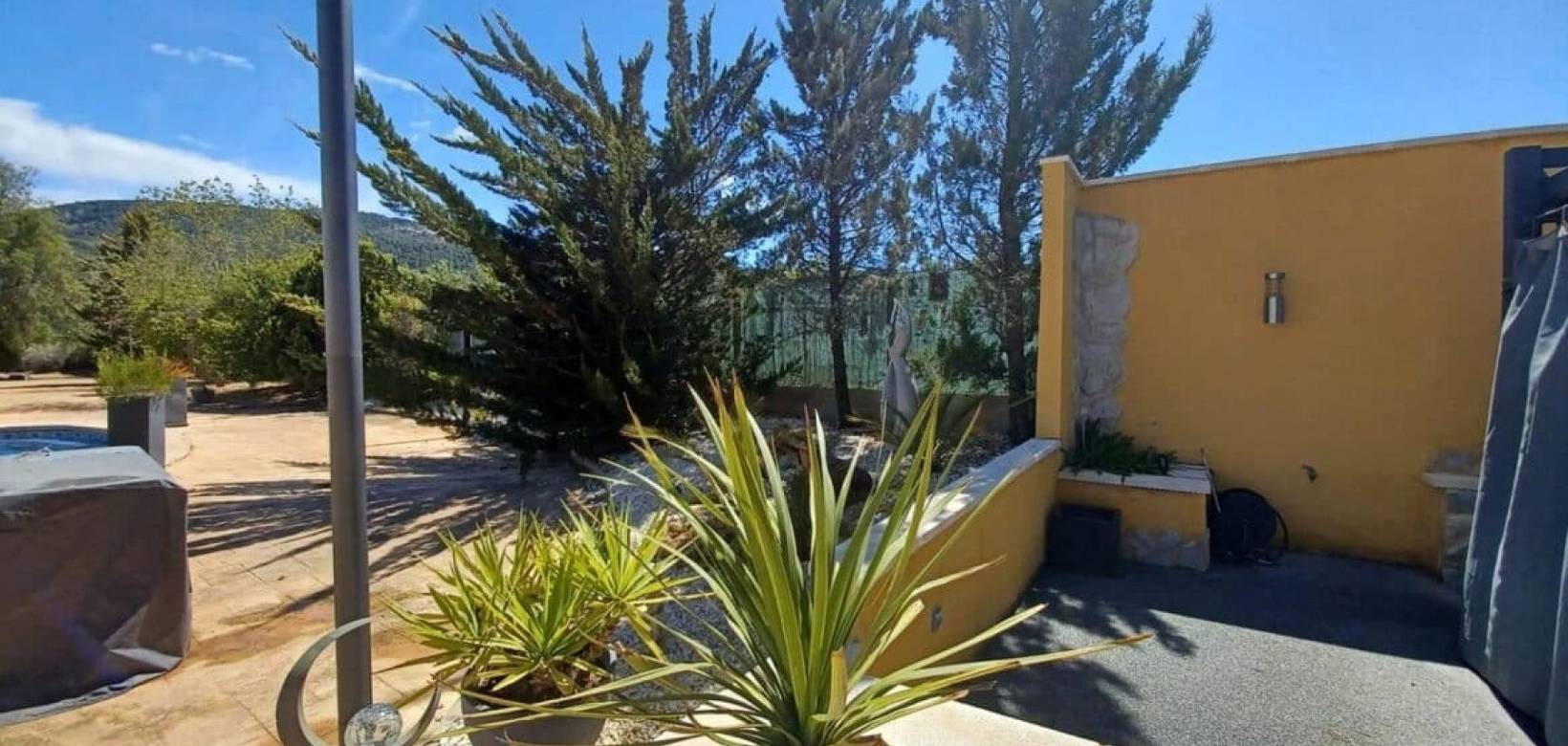 Resale - Detached villa - Pinoso