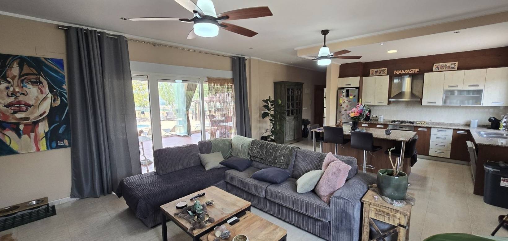 Resale - Detached villa - Sax