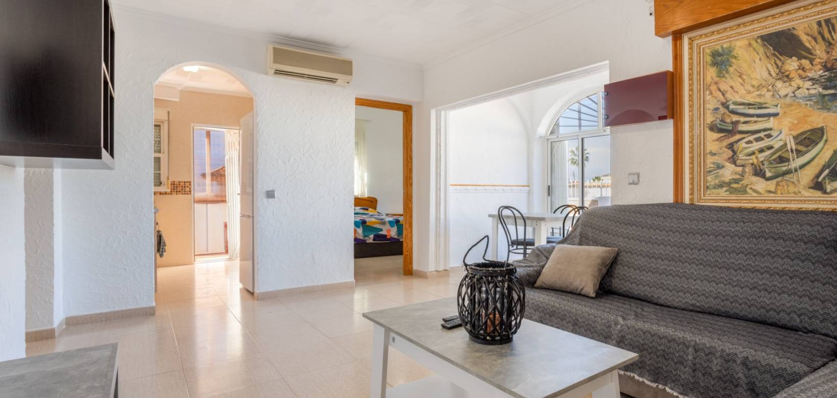 Resale - Detached villa - Torrevieja - Urbanización San Luis