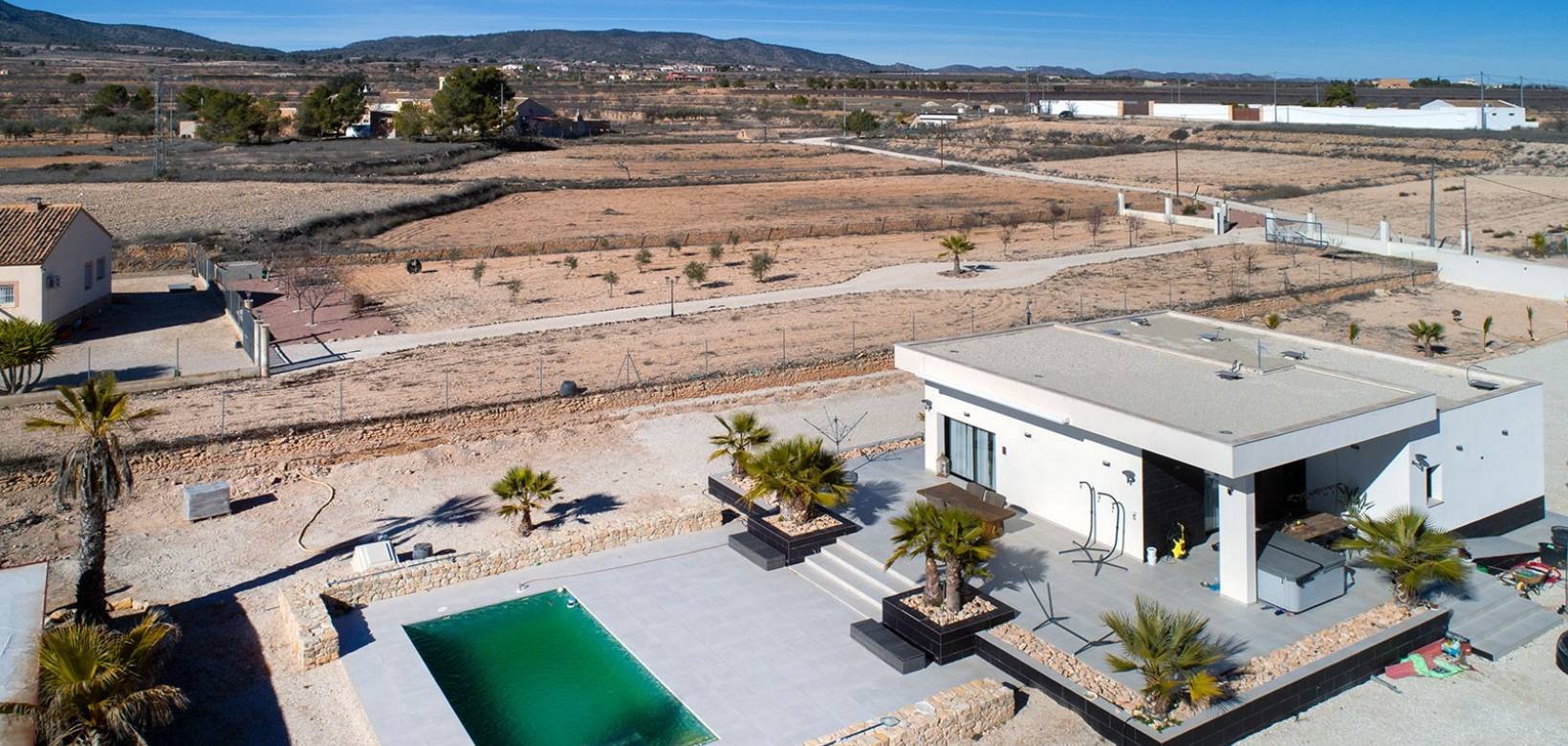 Resale - Finca / Country Property - Pinoso - Campo