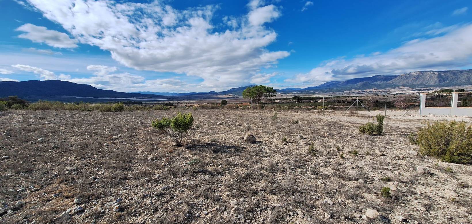 Resale - Grond - Salinas