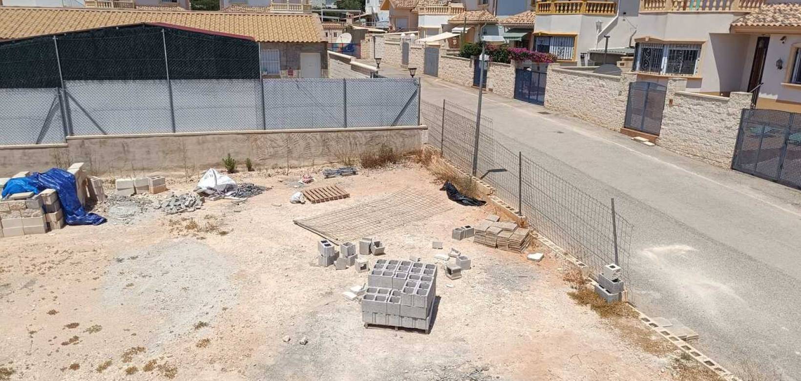 Resale - Land and Plots - Fortuna - El Reloj