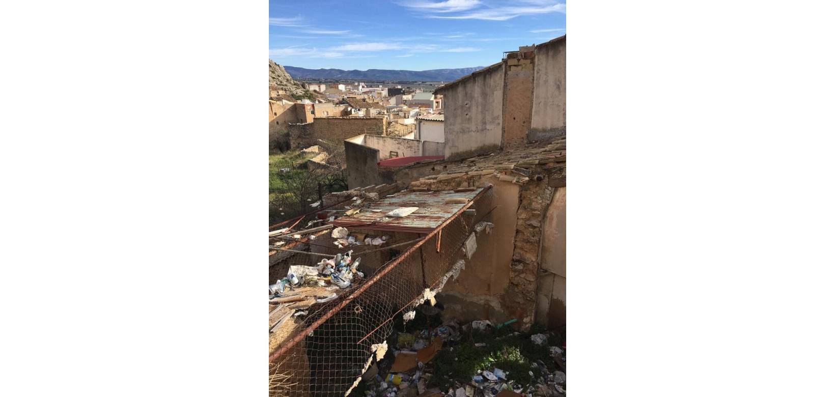 Resale - Land and Plots - Onil - Inland