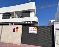 Resale - Semi Detached Villa - Los Montesinos - La Herada