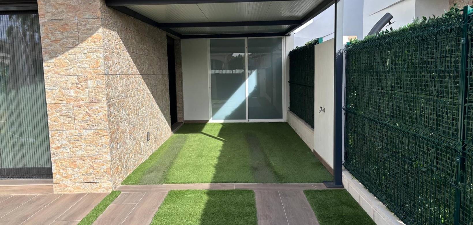 Resale - Semi Detached Villa - Los Montesinos - La Herada