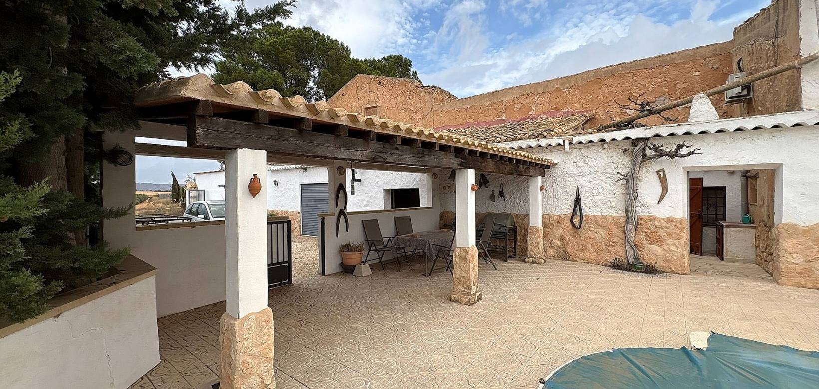 Resale - Semi Detached Villa - Pinoso