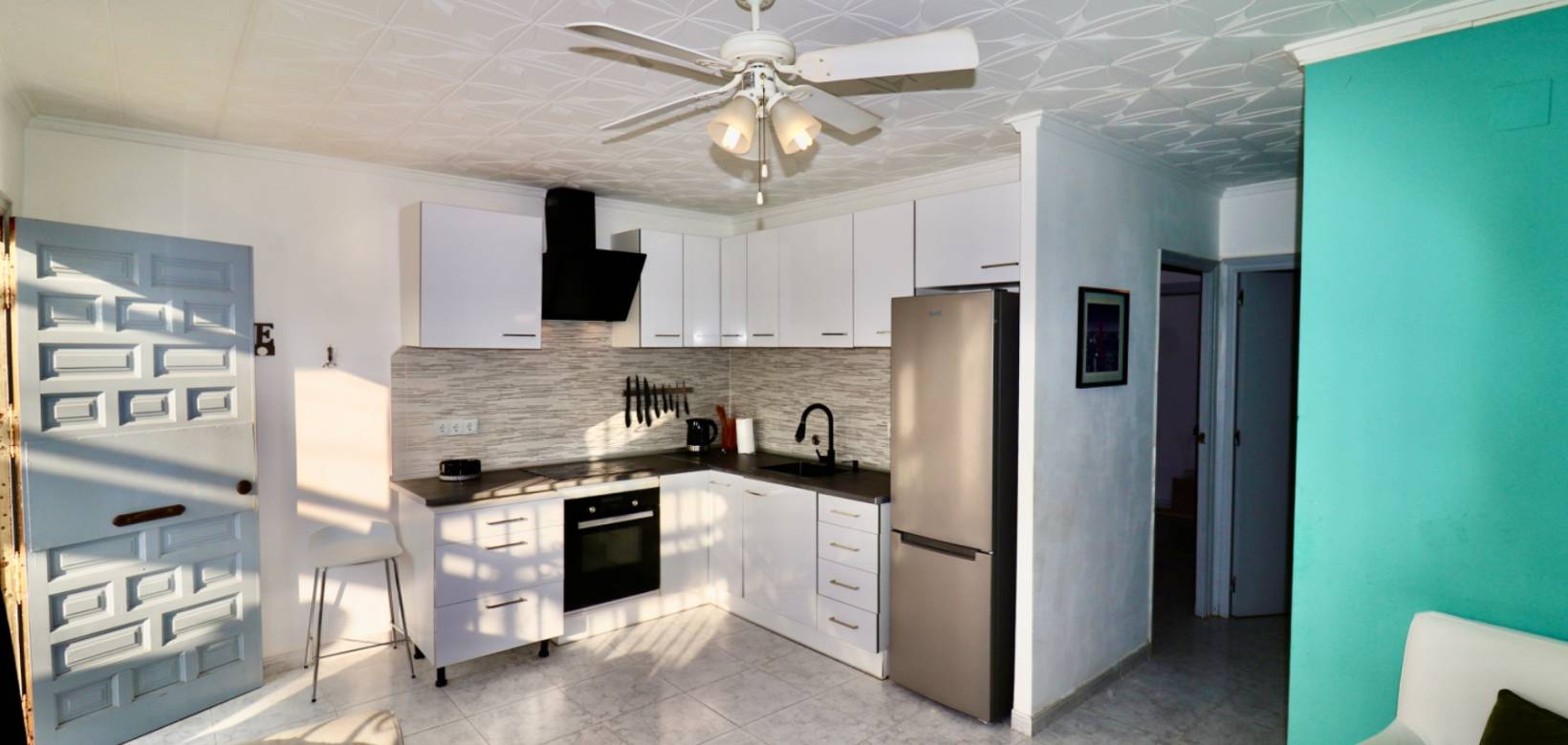 Resale - Town house - Torrevieja - La Siesta - San Luis