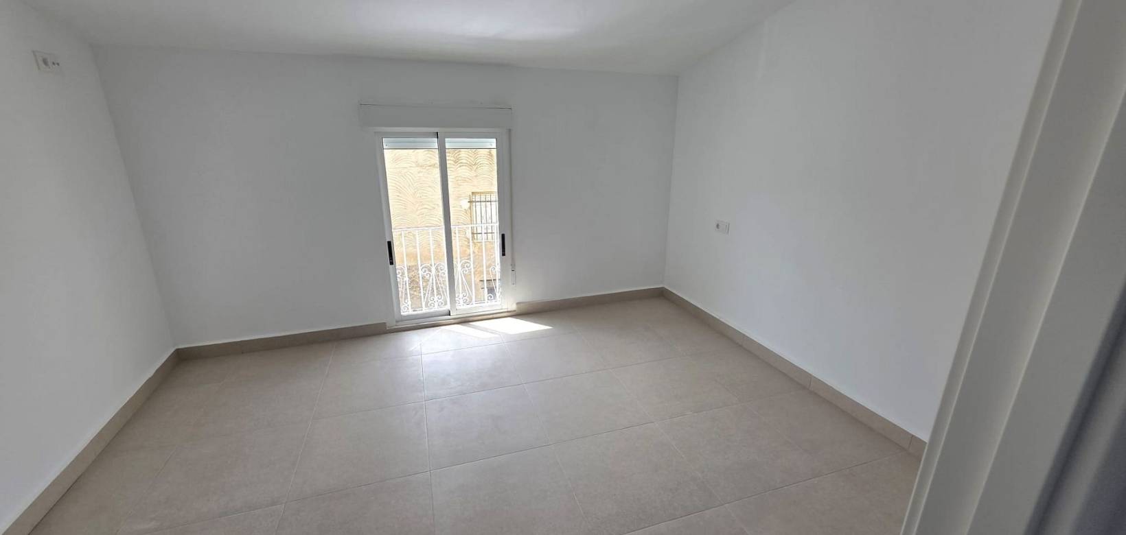 Resale - Townhouse - Pinoso - El Pinós / Pinoso