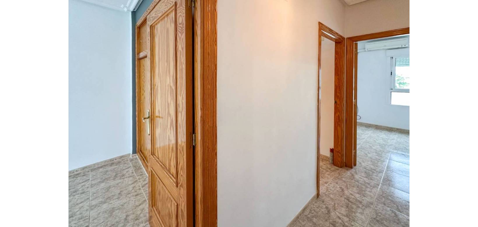 Resale - Townhouses  - Hondón de las Nieves