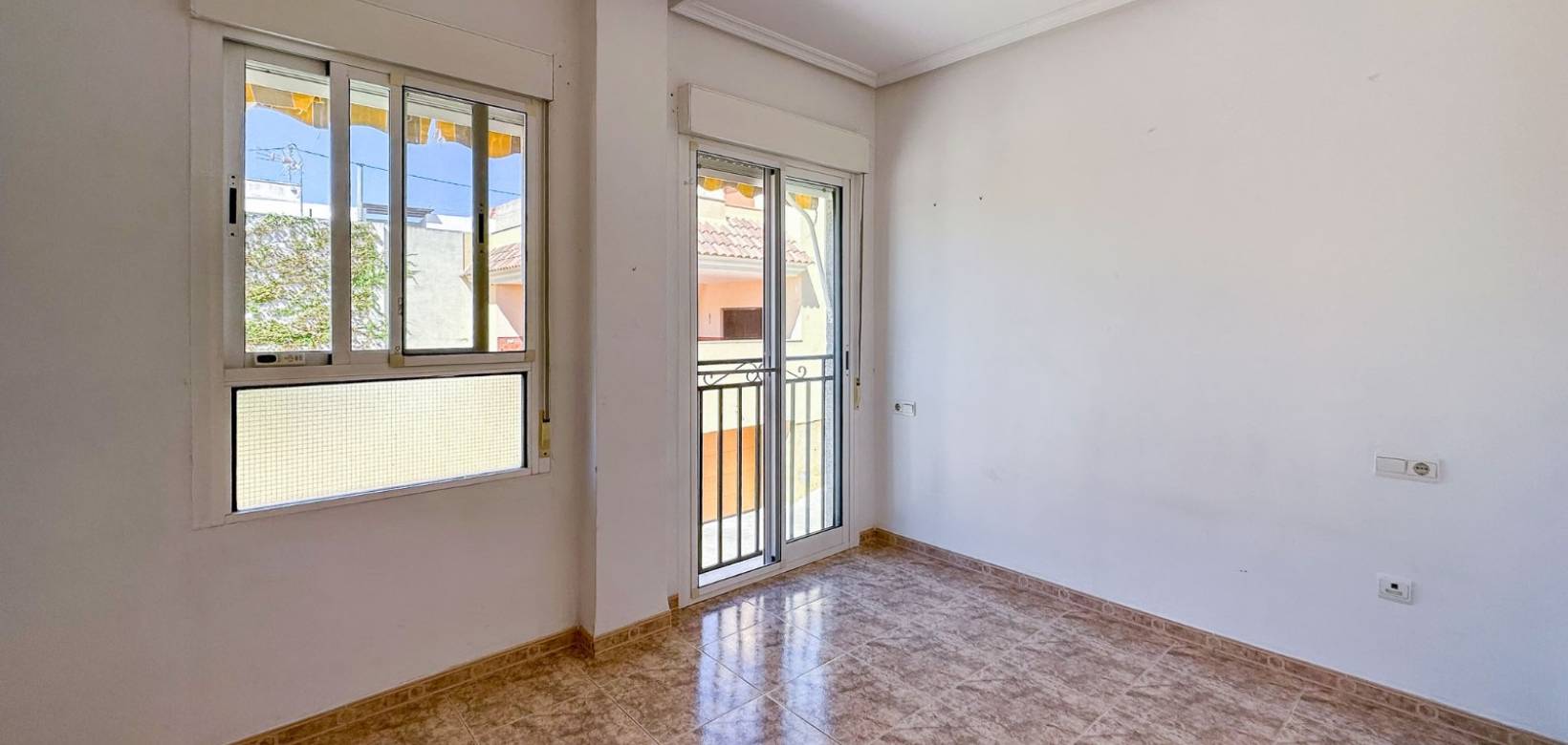 Resale - Townhouses  - Hondón de las Nieves