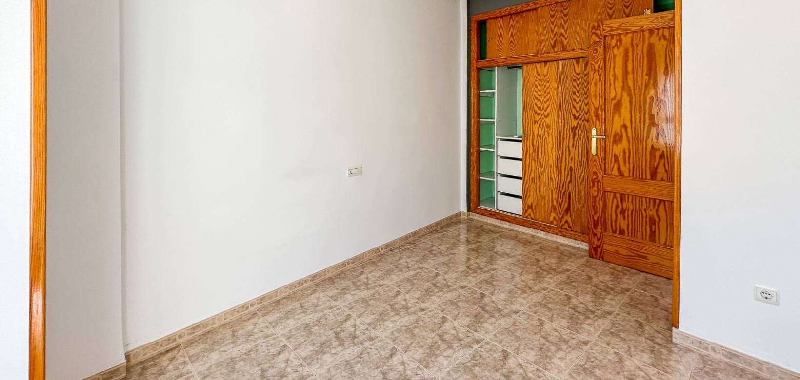 Resale - Townhouses  - Hondón de las Nieves