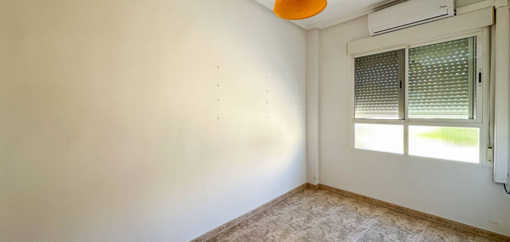 Resale - Townhouses  - Hondón de las Nieves