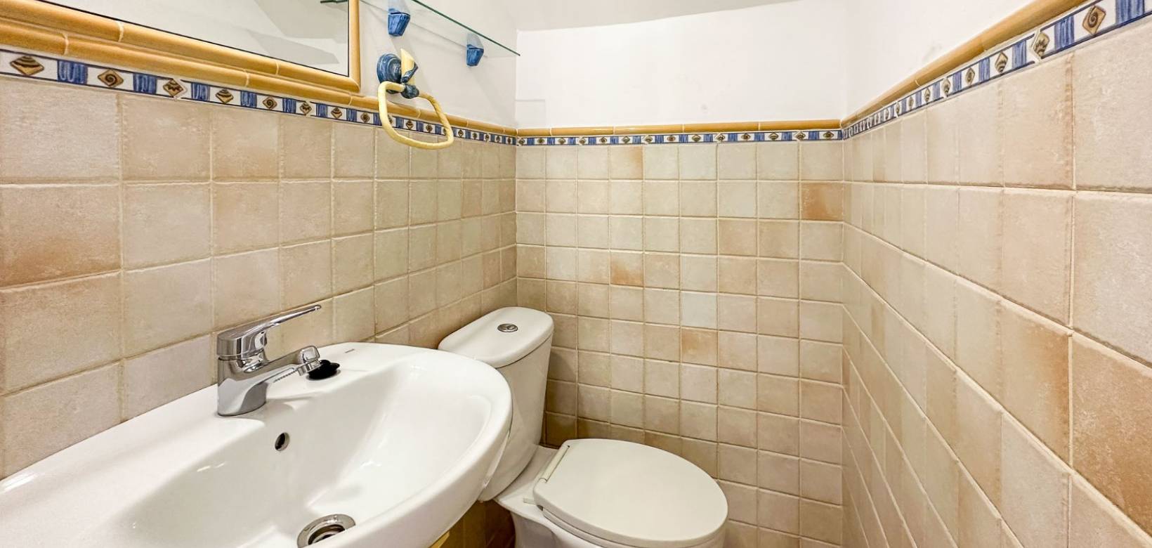 Resale - Townhouses  - Hondón de las Nieves