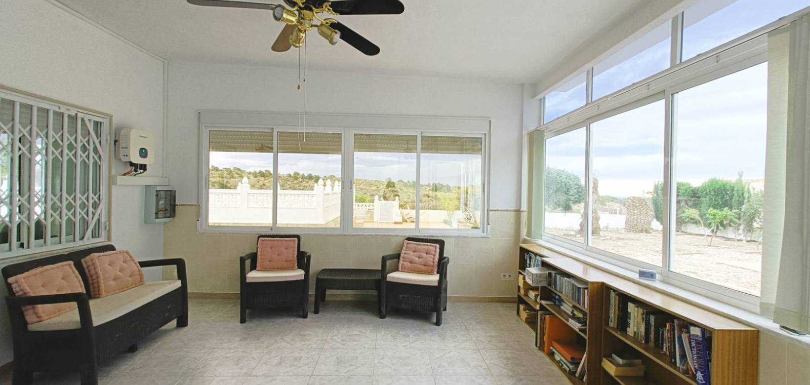 Resale - Villa - Albatera