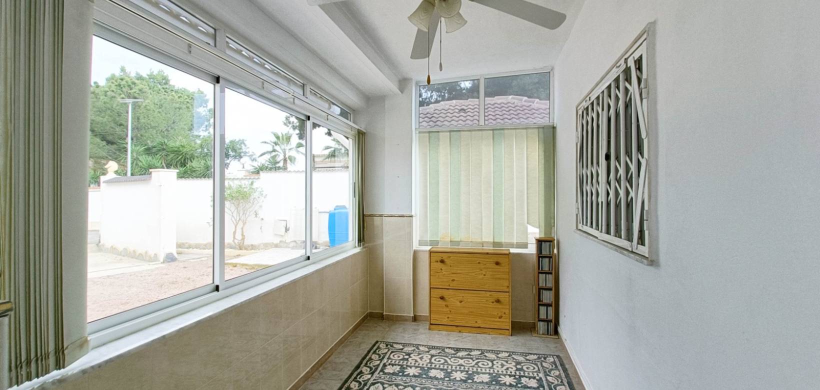 Resale - Villa - Albatera