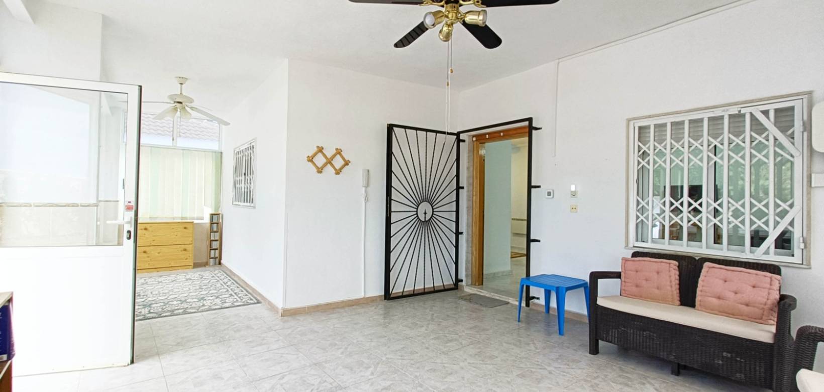 Resale - Villa - Albatera