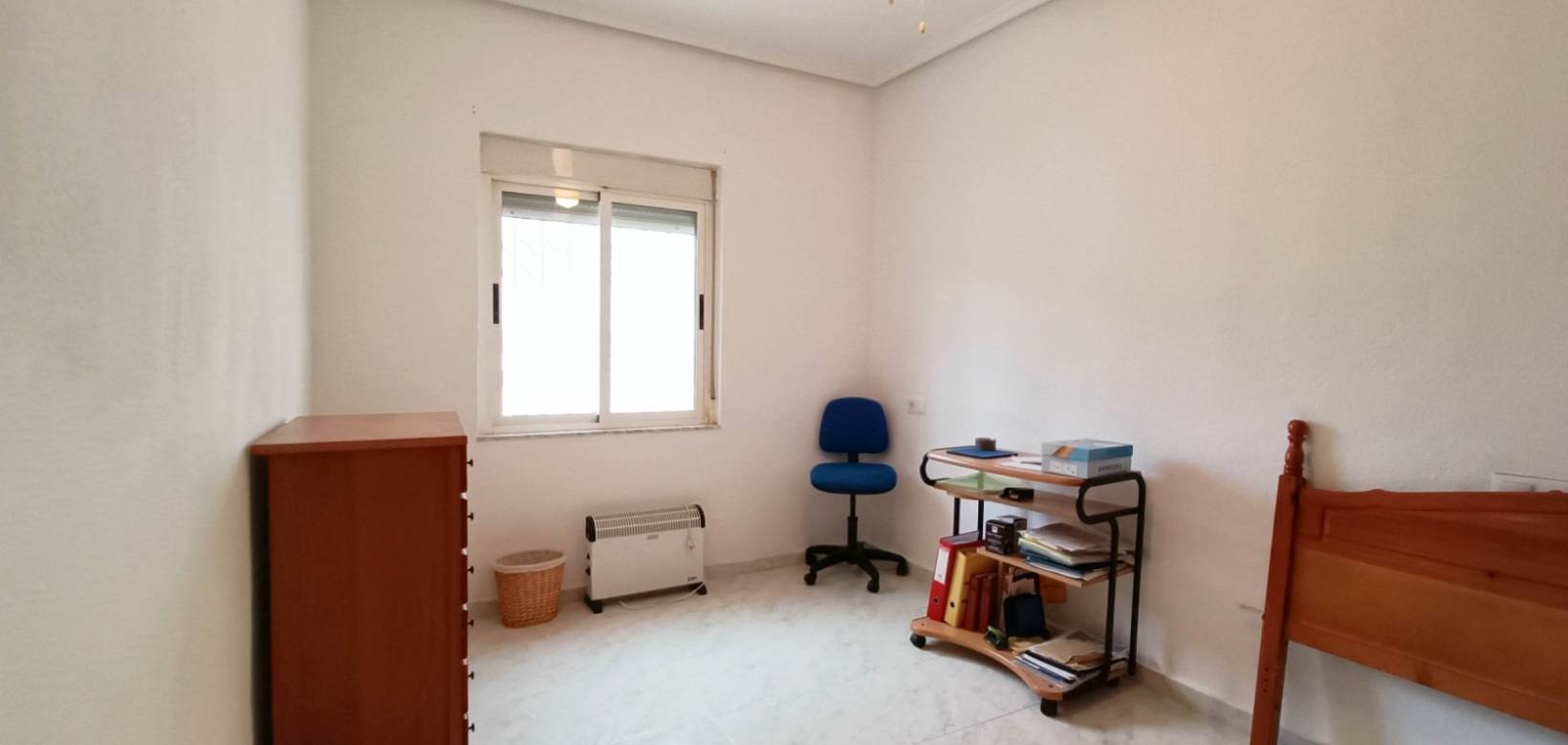 Resale - Villa - Albatera