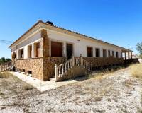 Resale - Villa - Algueña